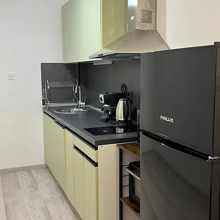 Appartamento Spacious 2-room Flat Near Metro Mall