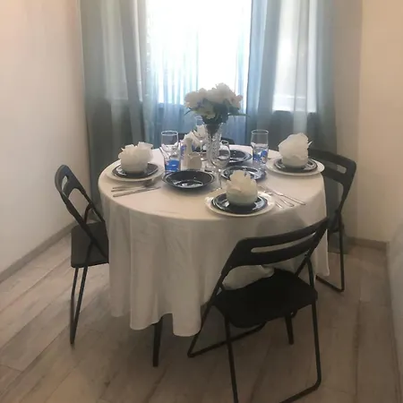 Апартамент Spacious 2-room Flat Near Metro Mall