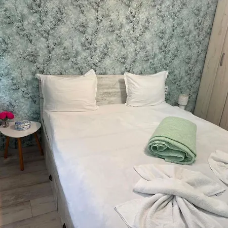 Spacious 2-room Flat Near Metro Mall Apartament Sofia