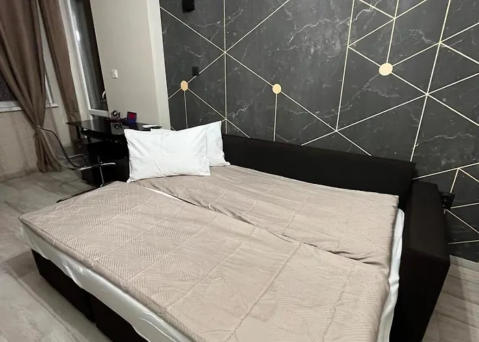 Spacious 2-room Flat Near Metro Mall صوفيا