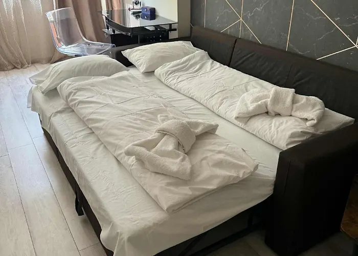 Spacious 2-room Flat Near Metro Mall صوفيا