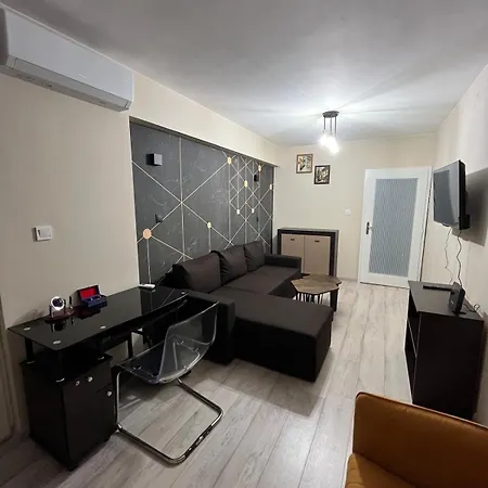 Apartman Spacious 2-room Flat Near Metro Mall Szófia